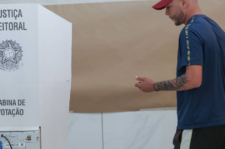 Antes da urna, papel e caneta: prepare sua colinha para votar