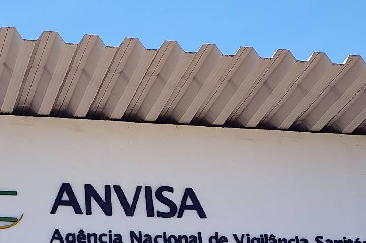 Anvisa proíbe suplementos alimentares de origem desconhecida