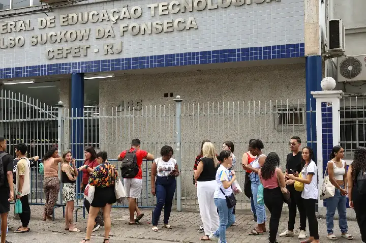 Cefet Rio abre inscrições para professor, com salários até R$ 13 mil