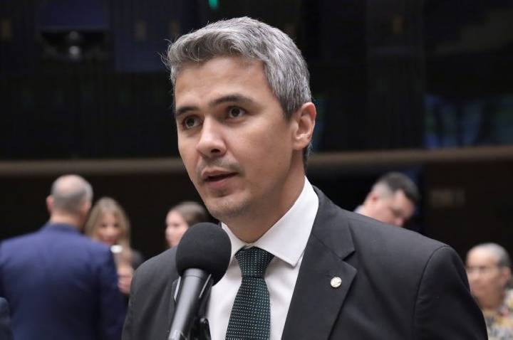 Comissão de Constituição e Justiça aprova incentivo para contratação de pessoas com deficiência além das cotas