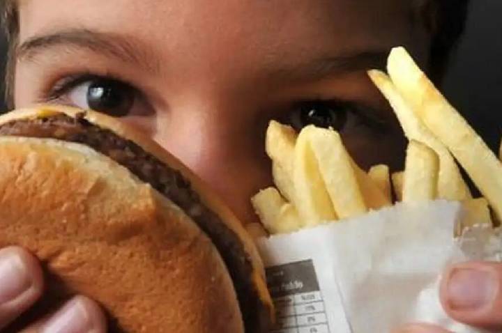 Controle do colesterol deve começar na infância, alerta cardiologista