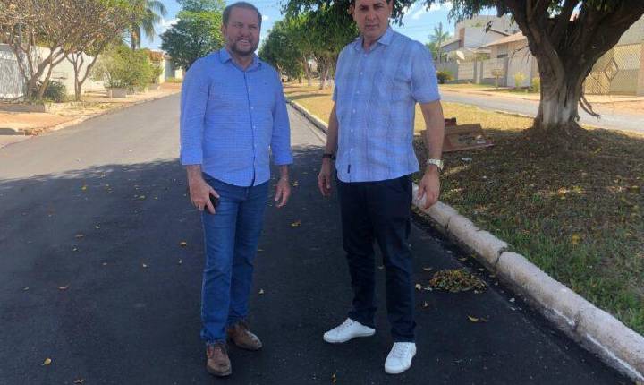 Deputado Cirone Deiró destina R$ 596 mil para reforçar estoque de medicamentos em Rolim de Moura