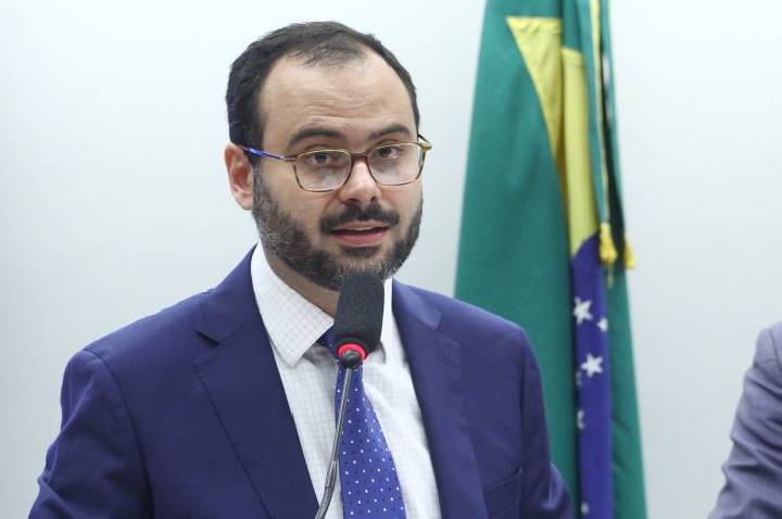Governo vai apresentar projeto de lei para perdoar dívidas dos setores de eventos, bares e restaurantes