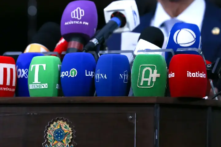 Jornalista não tem o que comemorar em seu dia, diz presidente da Fenaj