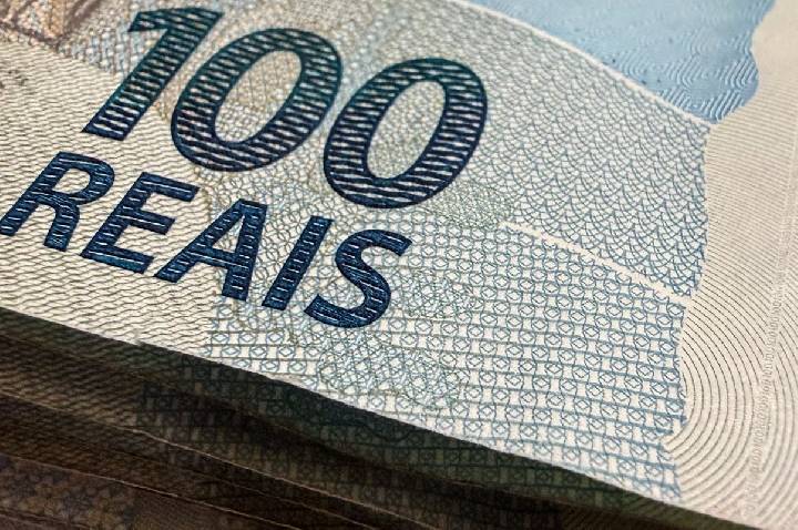 Orçamento de 2027 tem estimativa de superávit de R$ 83,4 bilhões