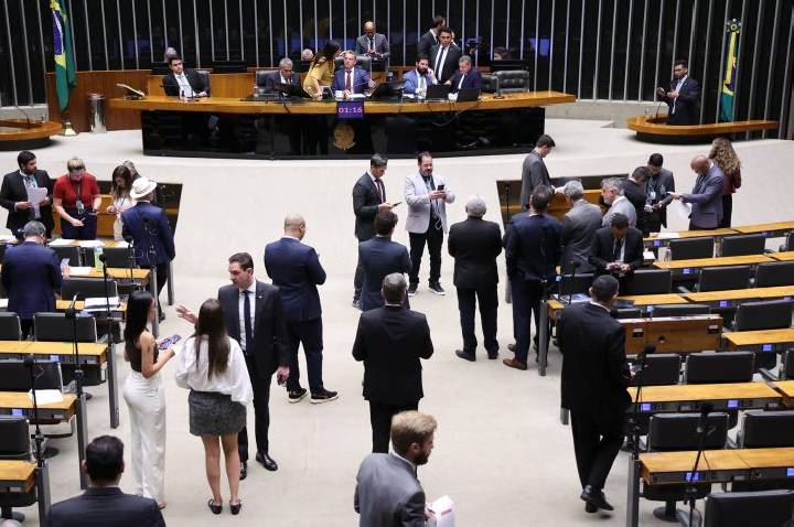 Plenário analisa acordo de cooperação espacial assinado por Brasil e Venezuela; acompanhe