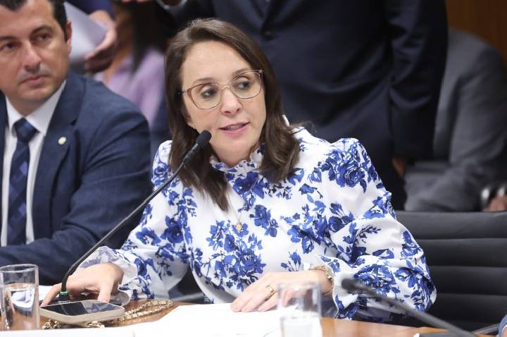 Projeto prevê política de cuidado continuado para pessoas com deficiência de alta dependência