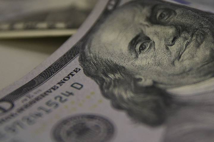 Tarifaço de 25% dos EUA sobre o Brasil começa a valer; saiba mais