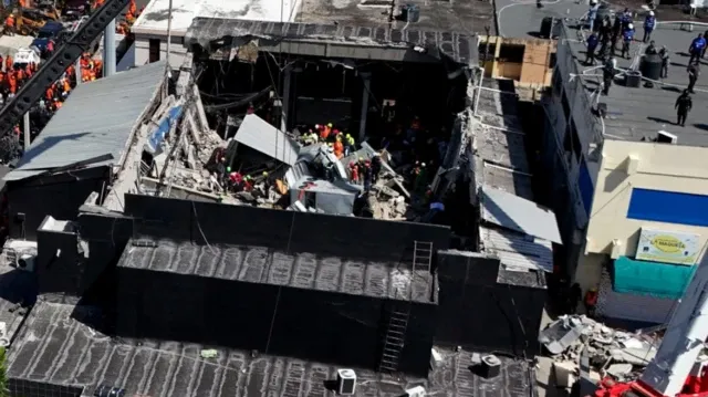 226 Pessoas morrem em desabamento de boate