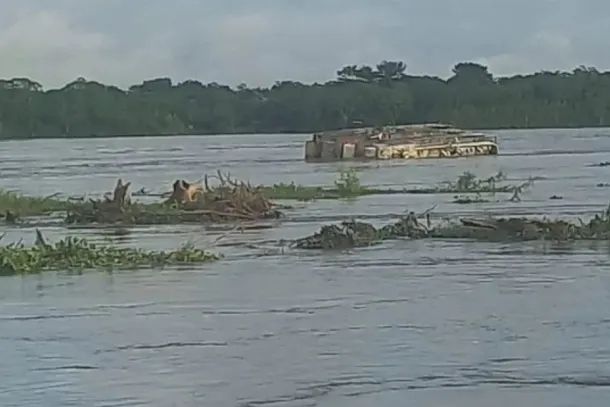 Barco hospital Walter Bártolo afunda no rio Mamoré e deixa comunidades ribeirinhas em alerta