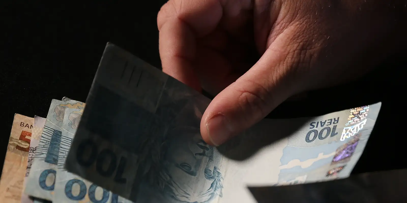 Justiça libera R$ 1,4 bilhão do INSS; veja quem recebe