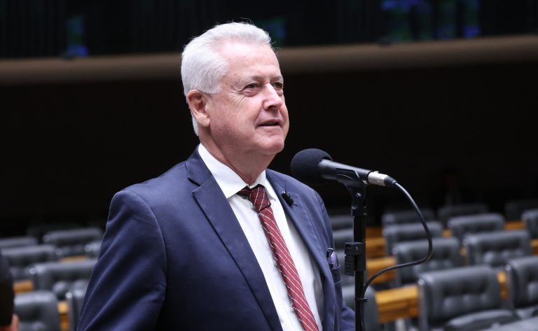 Projeto determina divulgação ativa de relatórios e prestações de contas de parcerias com o poder público